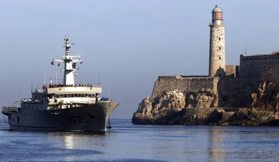 Dos buques mexicanos llegan a Cuba con segunda remesa de asistencia humanitaria