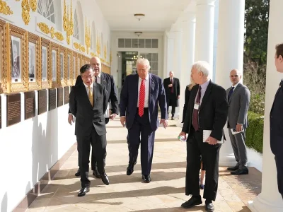 Trump y Petro se reúnen en la Casa Blanca en un encuentro privado y sin prensa