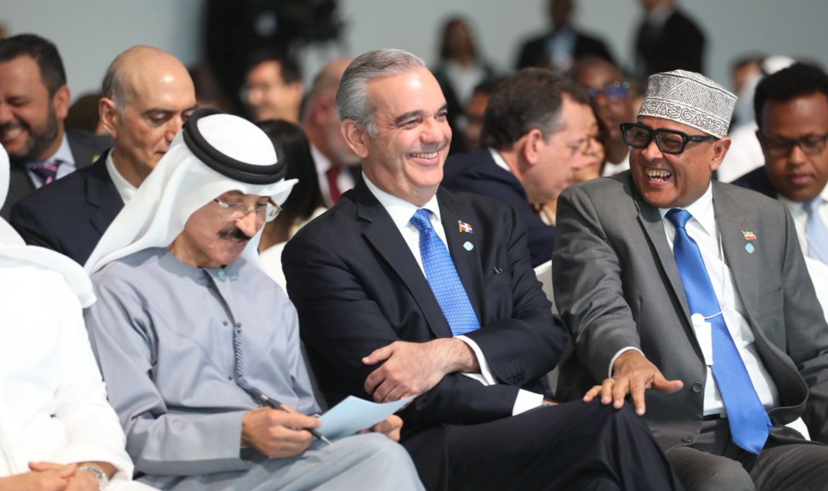 Abinader resalta en Dubái avances en seguridad, salud y desarrollo de República Dominicana