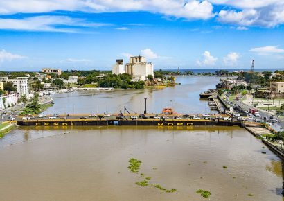 Anuncian suspensión provisional del tránsito en el puente flotante este sábado
