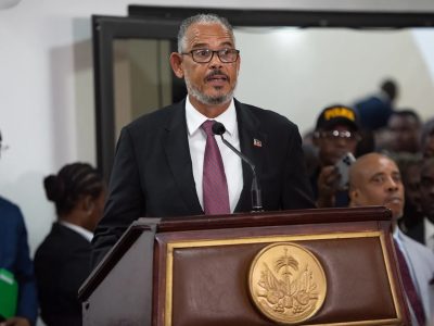 Crisis institucional amenaza a mientras concluye el mandato del Consejo de Transición