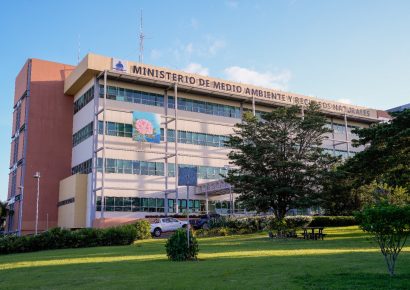 Medio Ambiente presenta balance 2025–2026 con reforestación histórica y una reducción del 67 % en incendios forestales