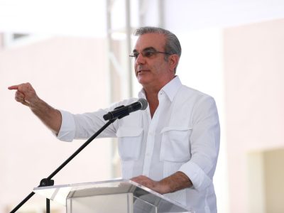 El presidente  Abinader resalta logros en la lucha contra la corrupción y responde a la oposición: ‘Lamento decirles que no somos iguales’