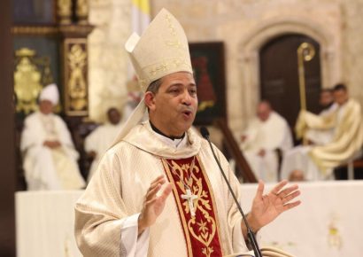 Arzobispo Morel advierte sobre la situación social, económica y política en el país