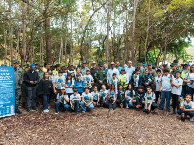 Alcaldía del DN realiza jornada de reforestación y limpieza de plásticos por Día Mundial de los Humedales
