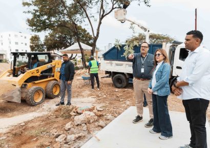 Carolina continúa recorrido por obras del Distrito Nacional