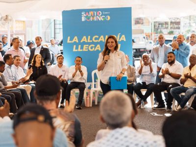 Carolina Mejía lleva soluciones al sector 27 de Febrero con “La Alcaldía llega a Ti”