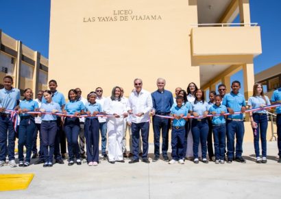 Presidente Abinader inaugura Liceo Las Yayas de Viajama en Azua con capacidad para más de 595 alumnos