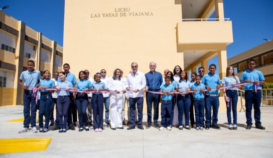 Presidente Abinader inaugura Liceo Las Yayas de Viajama en Azua con capacidad para más de 595 alumnos