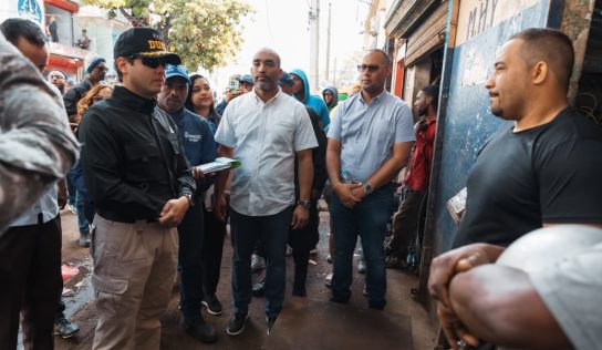Autoridades realizan operativo de notificación a metaleras en Villa Consuelo