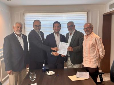 FP advierte riesgos de privatización en proyecto de Ley de Agua; Subgabinete Agroalimentario entrega posición a Omar Fernández