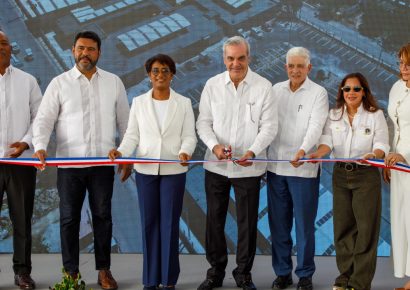 Abinader inaugura moderno mercado municipal en Higüey tras 13 años de espera