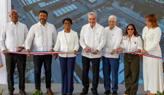 Abinader inaugura moderno mercado municipal en Higüey tras 13 años de espera