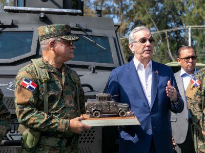 Presidente Abinader fortalece la seguridad nacional con entrega de modernos equipos militares