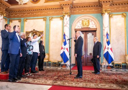 Presidente Abinader juramenta Comité Gestor del Jardín Botánico en San Juan de la Maguana
