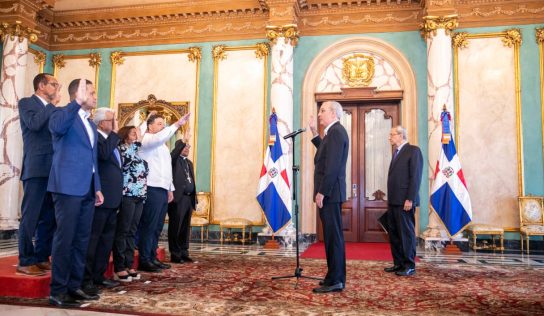 Presidente Abinader juramenta Comité Gestor del Jardín Botánico en San Juan de la Maguana