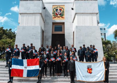 Alcaldía del DN rinde honores a la bandera, conmemora la Independencia Nacional y el natalicio de Mella