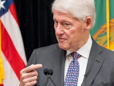 Bill Clinton declara ante el Congreso: “No tenía conocimiento de los delitos de Jeffrey Epstein”