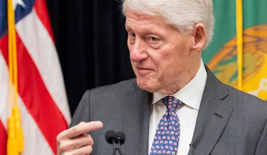 Bill Clinton declara ante el Congreso: “No tenía conocimiento de los delitos de Jeffrey Epstein”