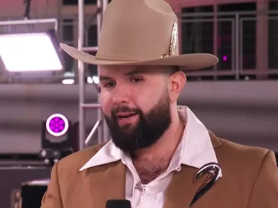 El momento en que Carin León se gana tres Premio Lo Nuestro en tan solo unos segundos