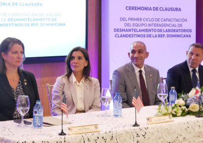 DNCD y EE.UU. capacitan equipo élite para desmantelar laboratorios de drogas sintéticas