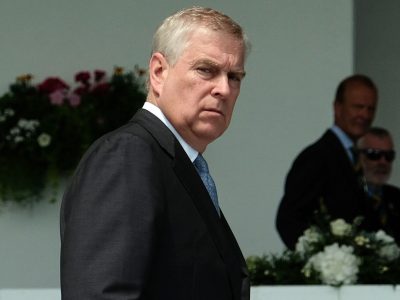 Acusan al expríncipe Andrés Mountbatten-Windsor de financiar masajes y viajes con fondos públicos