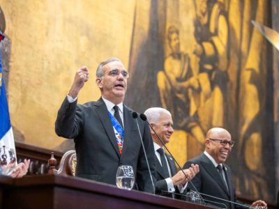 Presidente Abinader destaca que la fortaleza democrática es esencial para la confianza ciudadana