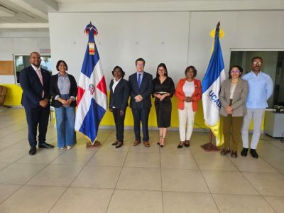 UCADE recibe la visita del embajador de la OEA en República Dominicana