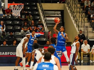 República Dominicana hace historia y vence a Estados Unidos en las eliminatorias FIBA