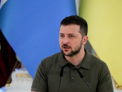 Zelenski anuncia reunión clave con EE. UU. para reconstrucción de Ucrania y prevé nuevo encuentro trilateral con Rusia