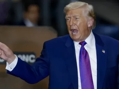 Trump asegura que “aranceles” es su palabra favorita y defiende su política comercial en Georgia