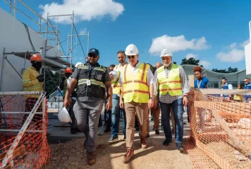 Ministros supervisan avances de obras para los Juegos Centroamericanos Santo Domingo 2026