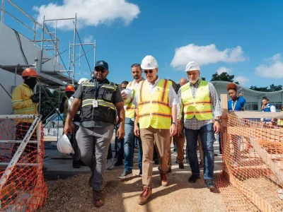 Ministros supervisan avances de obras para los Juegos Centroamericanos Santo Domingo 2026