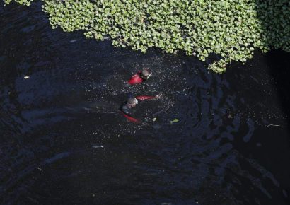 Cuatro heridos tras accidente en el puente de Villa Mella; un motorista sigue desaparecido tras caer al río Isabela