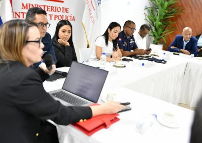 Ministra Faride Raful encabeza seguimiento del Sistema de Alertas Alerta-RD