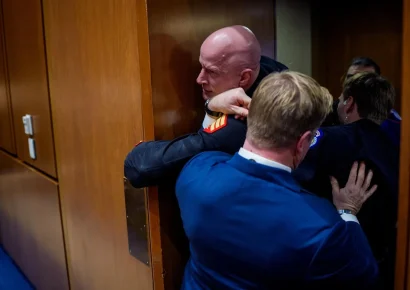 Veterano de la Marina retirado a la fuerza de audiencia del Senado: “Nadie quiere morir por Israel”