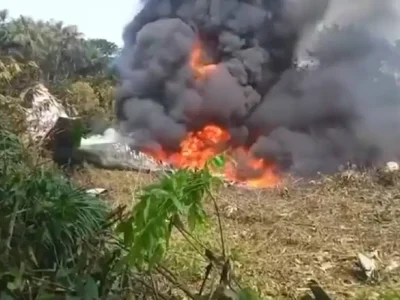Tragedia aérea en Colombia deja al menos 90 muertos