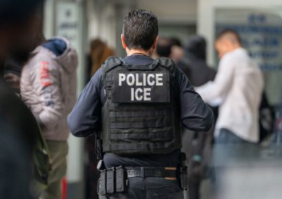 ICE enfrentará juicio en mayo por condiciones de detención de inmigrantes en Nueva York
