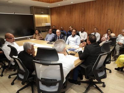 Autoridades del SNS sostienen reunión para coordinar acciones en la Red Hospitalaria en Semana Santa