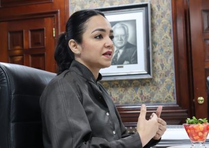 Ministra Faride Rául condena agresión de un agente a ciudadana y ordena suspensión inmediata e investigación