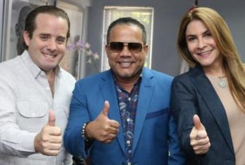 Senador Héctor Acosta respalda de manera total candidatura presidencial de Carolina Mejía