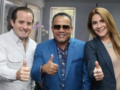 Senador Héctor Acosta respalda de manera total candidatura presidencial de Carolina Mejía