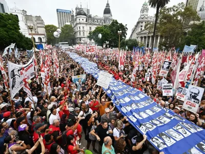 Argentina recuerda 50 años del golpe militar con marchas por memoria, verdad y justicia