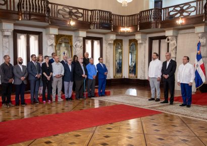 Presidente Abinader juramenta comité gestor del Observatorio Ambiental