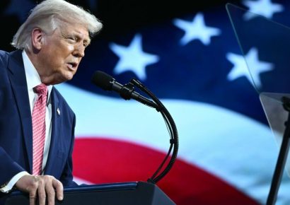 Trump asegura que EE. UU. mantiene “negociaciones serias” con un nuevo régimen iraní, pero advierte sobre ataques