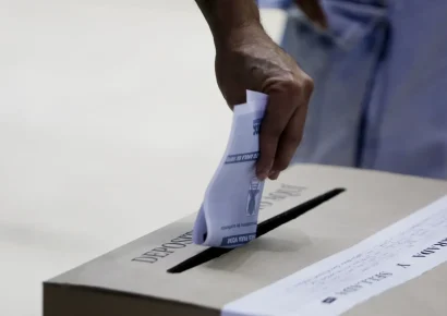 Baja participación y corte de internet marcan las elecciones presidenciales en la República del Congo