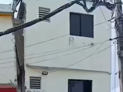 Colapsa vivienda en Villa Mella en el sector Casa Vieja por presunto deslizamiento de tierra