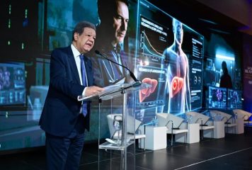 Inauguran en Santiago el Foro Global ‘La Salud del Futuro: Datos, IA y Medicina’