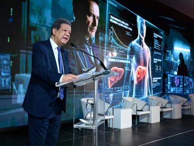 Inauguran en Santiago el Foro Global ‘La Salud del Futuro: Datos, IA y Medicina’