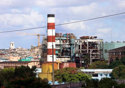 Cuba se queda sin electricidad por colapso total de su red eléctrica